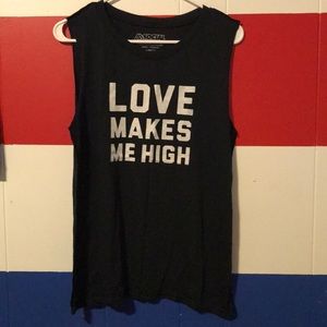 LOVE MAKES ME HIGH T-SHIRT